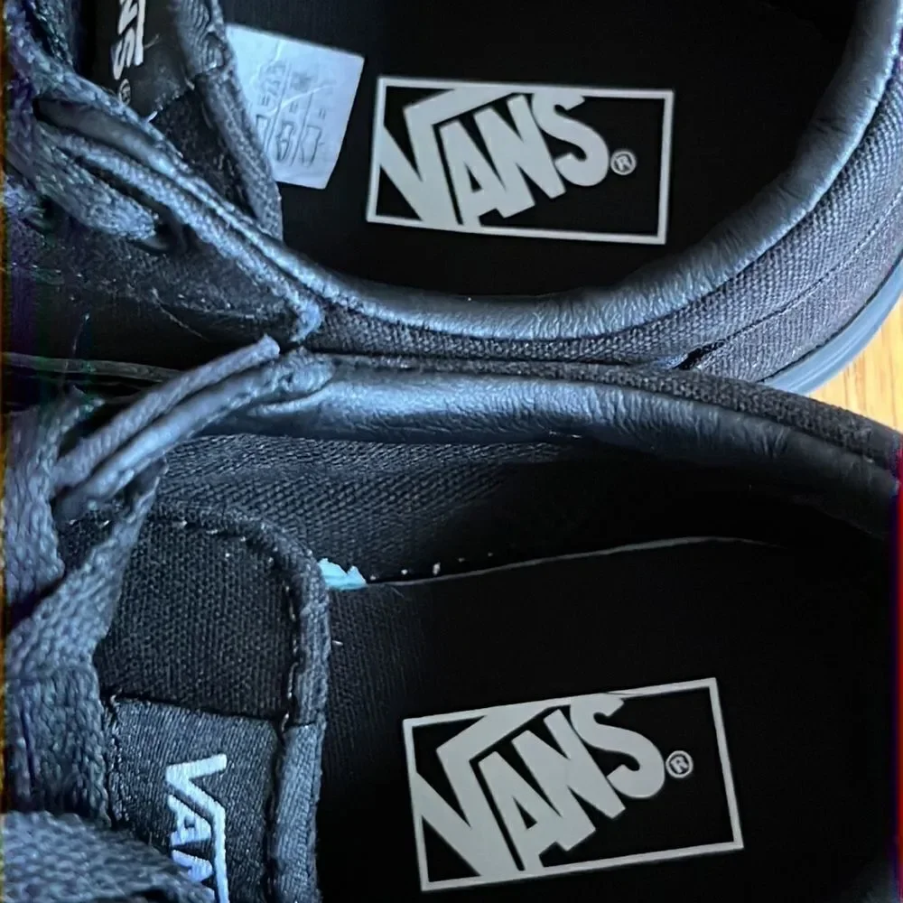Vans Kid’s Old Skool Black Sneakers- Size 3.5